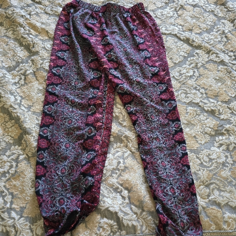 Paisley Patterned Pants in Red and Black